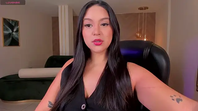 ToriCrossX online show from December 20, 2025, 12:19 pm