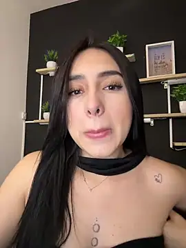 Snapshot of isabella_jade chatting on February 13, 2026, 9:15 pm isabella jade online show from February 13, 2026, 9:15 pm