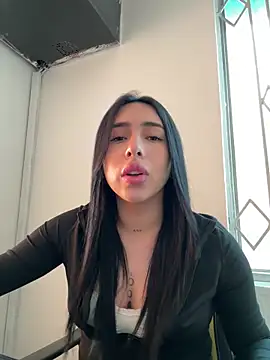 isabella jade online show from October 27, 2025, 1:12 pm