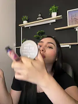 Snapshot of isabella_jade chatting on February 3, 2026, 10:04 pm isabella jade online show from February 3, 2026, 10:04 pm