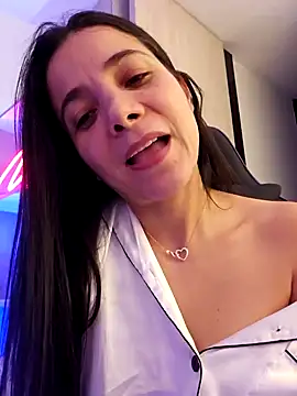 Snapshot of miaeyes chatting on January 18, 2025, 4:48 am miaeyes online show from January 18, 2025, 4:48 am