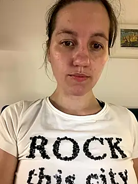 Nicole-Ray online show from September 10, 2025, 9:14 pm