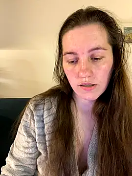 Nicole-Ray online show from November 4, 2025, 9:51 pm