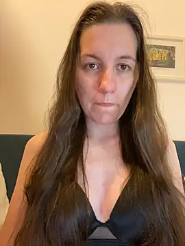 Nicole-Ray online show from October 1, 2025, 8:57 pm