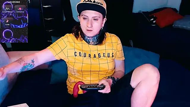 Marieblueeyes online show from October 3, 2025, 3:20 am