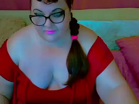 Snapshot of SinlessHeavy chatting on February 25, 2025, 7:27 pm SinlessHeavy online show from February 25, 2025, 7:27 pm