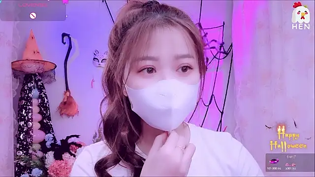 hen237 online show from October 27, 2025, 10:00 pm