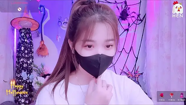 hen237 online show from November 5, 2025, 11:30 pm