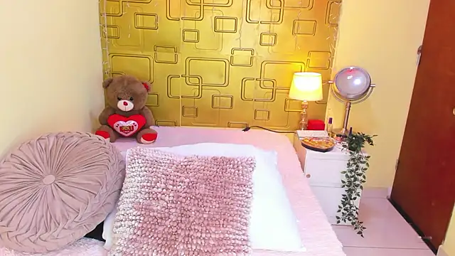 Snapshot of Julia_Haye chatting on February 24, 2026, 4:02 am Julia Haye online show from February 24, 2026, 4:02 am