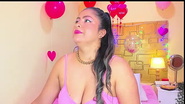 Snapshot of Julia_Haye chatting on February 14, 2026, 3:07 am Julia Haye online show from February 14, 2026, 3:07 am