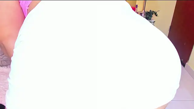 Snapshot of Julia_Haye chatting on March 2, 2026, 3:51 am Julia Haye online show from March 2, 2026, 3:51 am