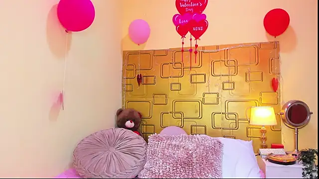 Snapshot of Julia_Haye chatting on February 15, 2026, 4:46 am Julia Haye online show from February 15, 2026, 4:46 am