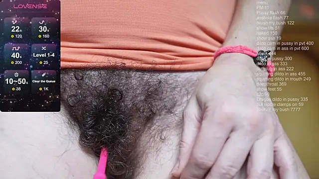 SophieBush online show from November 14, 2025, 8:07 am