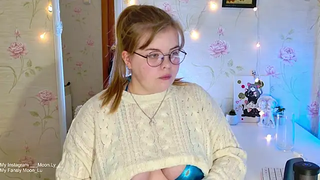 sinnamon  online show from November 10, 2025, 5:07 pm