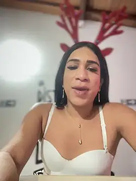 Ashly Miller online show from December 20, 2025, 7:28 pm