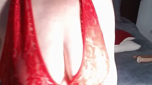 Snapshot of ina_tits chatting on December 15, 2025, 11:27 am ina tits online show from December 15, 2025, 11:27 am