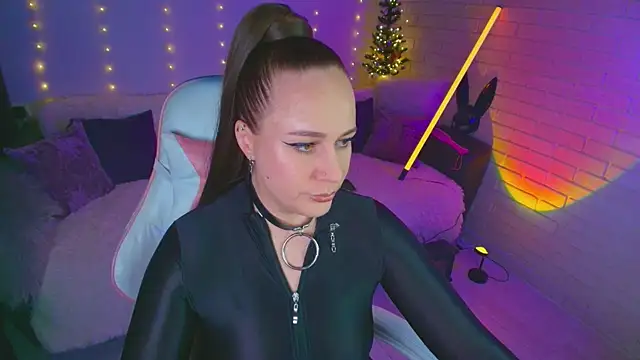 pepper cat  online show from March 25, 2026, 9:24 pm