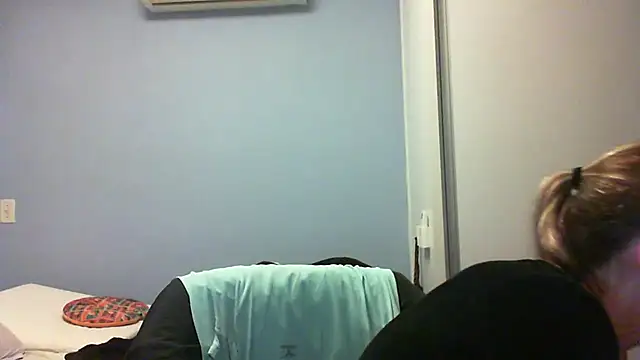 Snapshot of Annylove1 chatting on October 13, 2025, 12:12 am Annylove1 online show from October 13, 2025, 12:12 am