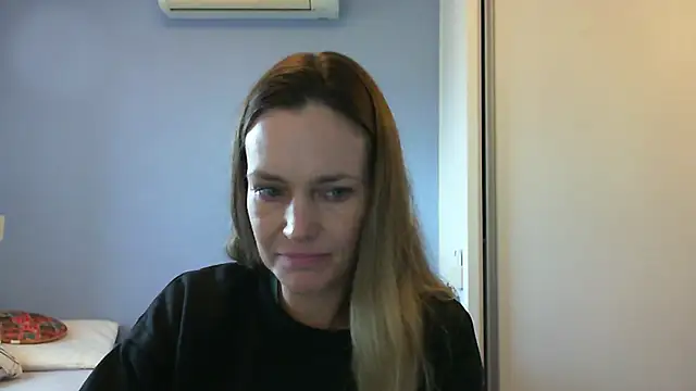 Snapshot of Annylove1 chatting on September 26, 2025, 11:06 am Annylove1 online show from September 26, 2025, 11:06 am