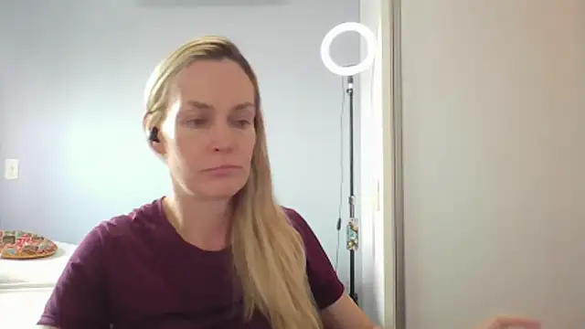 Annylove1 online show from February 6, 2026, 12:34 pm