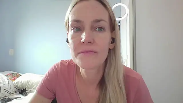 Annylove1 online show from February 25, 2026, 12:16 pm