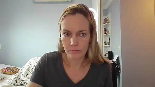 Annylove1 online show from February 10, 2026, 10:47 am