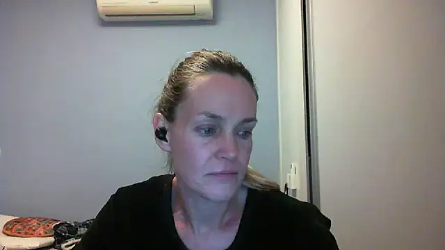Snapshot of Annylove1 chatting on September 16, 2025, 12:00 am Annylove1 online show from September 16, 2025, 12:00 am