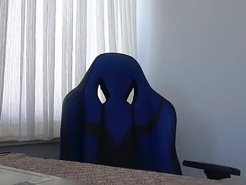 Snapshot of ALPHANDRE chatting on April 12, 2026, 11:13 am ALPHANDRE online show from April 12, 2026, 11:13 am