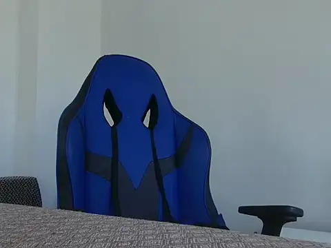 Snapshot of ALPHANDRE chatting on April 10, 2026, 7:26 am ALPHANDRE online show from April 10, 2026, 7:26 am