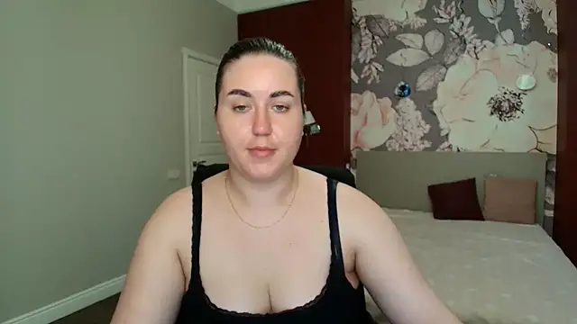 Snapshot of Roxie_Bradley chatting on May 20, 2026, 5:37 am Roxie Bradley online show from May 20, 2026, 5:37 am