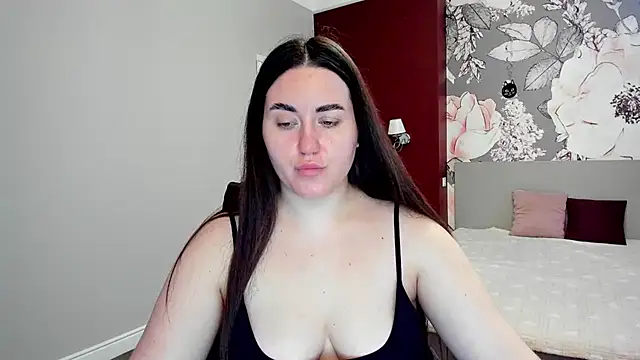 Roxie Bradley online show from March 11, 2026, 6:40 am