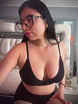 Miaparkerss  online show from November 2, 2025, 5:07 pm