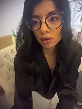 Miaparkerss  online show from November 11, 2025, 8:03 pm