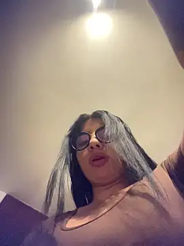 Miaparkerss  online show from October 27, 2025, 11:27 pm