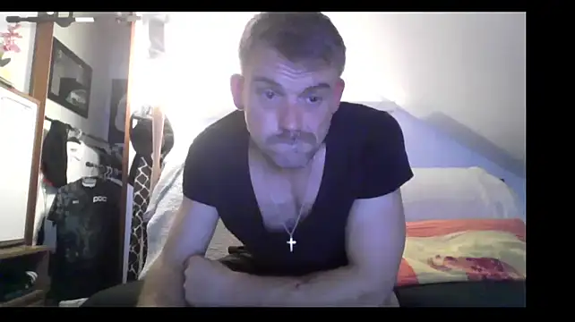 Snapshot of Cambitchboy chatting on April 6, 2026, 1:01 am Cambitchboy online show from April 6, 2026, 1:01 am