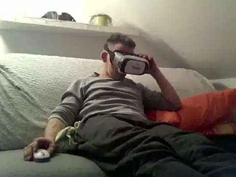 Snapshot of Cambitchboy chatting on February 12, 2025, 3:51 am Cambitchboy online show from February 12, 2025, 3:51 am