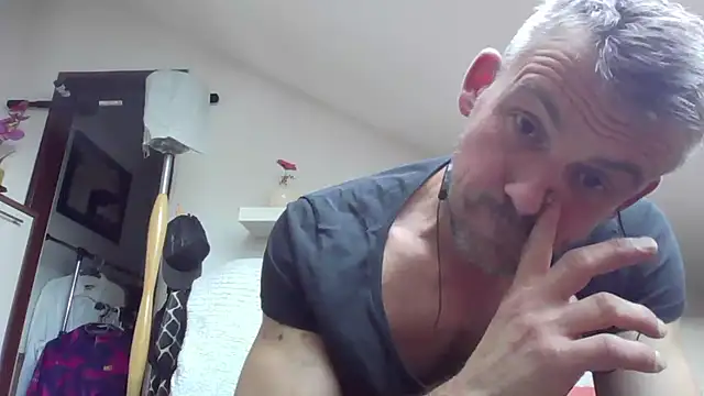 Snapshot of Cambitchboy chatting on March 15, 2026, 3:08 pm Cambitchboy online show from March 15, 2026, 3:08 pm