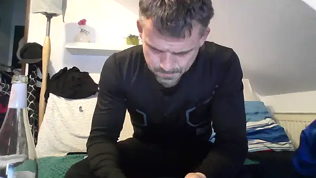 Snapshot of Cambitchboy chatting on January 14, 2026, 7:50 pm Cambitchboy online show from January 14, 2026, 7:50 pm