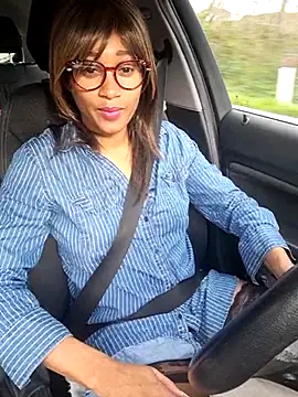 guardami1988 online show from November 19, 2025, 12:49 pm