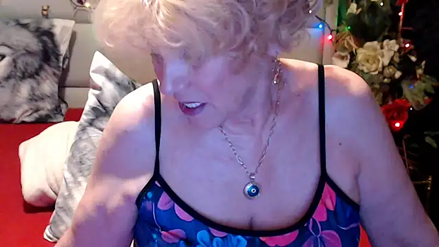 Snapshot of HappyWomanOn chatting on May 29, 2026, 8:26 pm HappyWomanOn online show from May 29, 2026, 8:26 pm