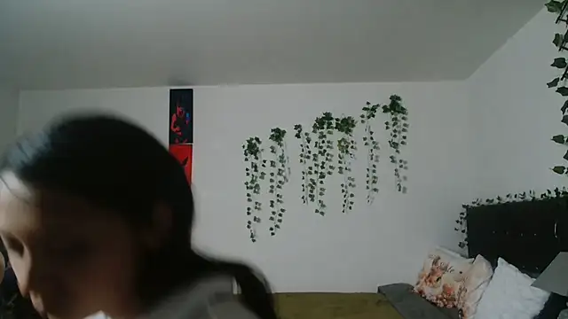 Pinkye skarlet online show from November 17, 2025, 7:23 am