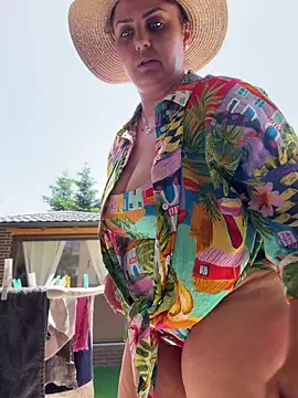 AnneKane online show from May 27, 2026, 10:33 am