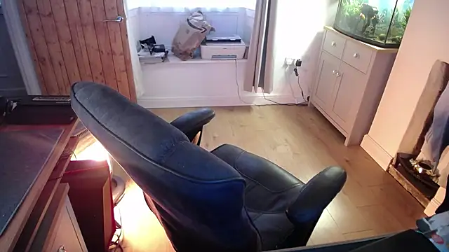 rob2810 online show from November 12, 2025, 8:29 am