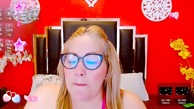 Snapshot of Nayla_Garner chatting on March 21, 2025, 3:35 pm Nayla Garner online show from March 21, 2025, 3:35 pm