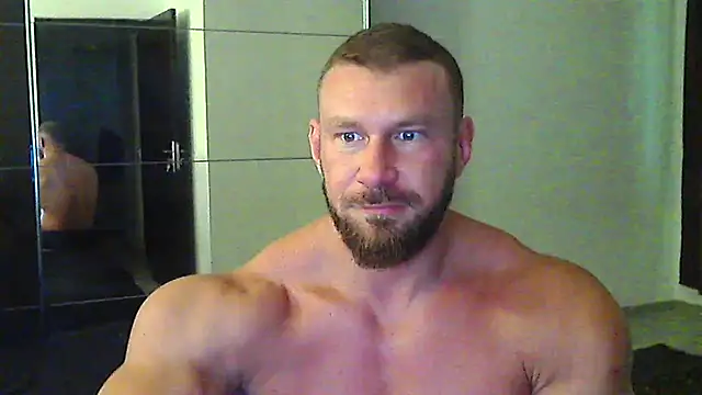 muscularkevin online show from July 22, 2026, 3:30 am