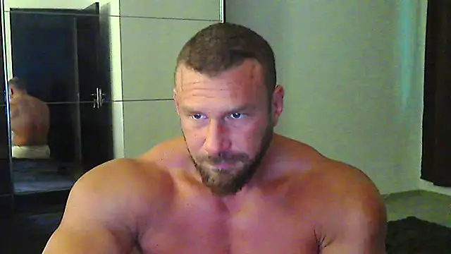 muscularkevin online show from July 8, 2026, 3:30 am