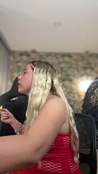 Snapshot of Irisweet_ chatting on March 8, 2026, 3:10 am Irisweet online show from March 8, 2026, 3:10 am