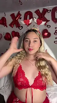 Snapshot of Irisweet_ chatting on February 14, 2026, 4:45 am Irisweet online show from February 14, 2026, 4:45 am