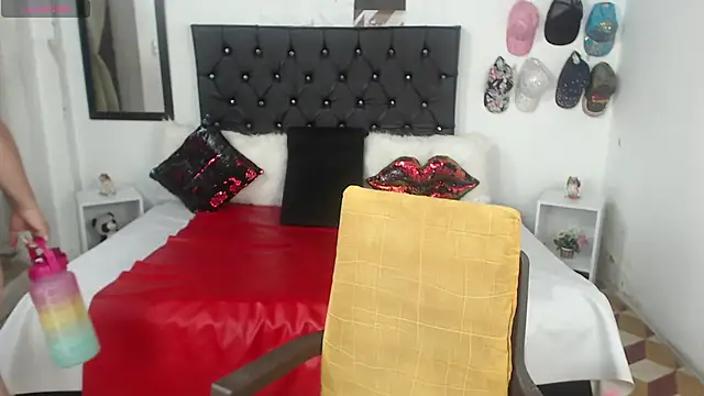 Sweetbigcatt online show from March 16, 2025, 9:49 am