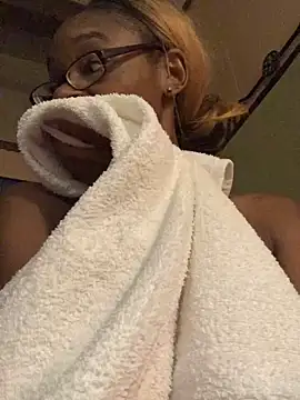 Snapshot of Jasmine_FullsShine chatting on February 17, 2026, 8:11 am Jasmine FullsShine online show from February 17, 2026, 8:11 am